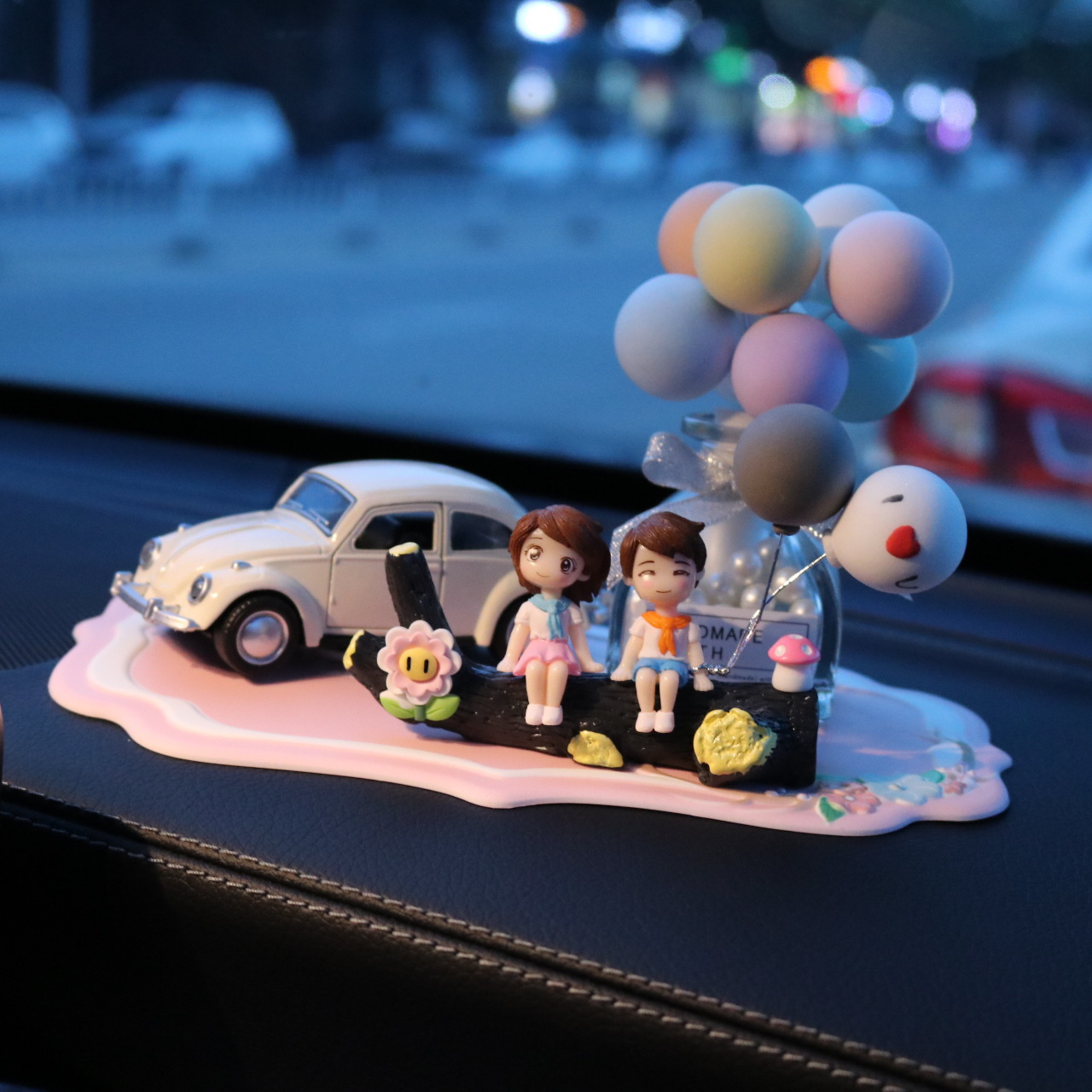 Decoración de coche decoración de interior de coche creativo pareja linda control central escenario de perfume mujer coche productos de aromaterapia