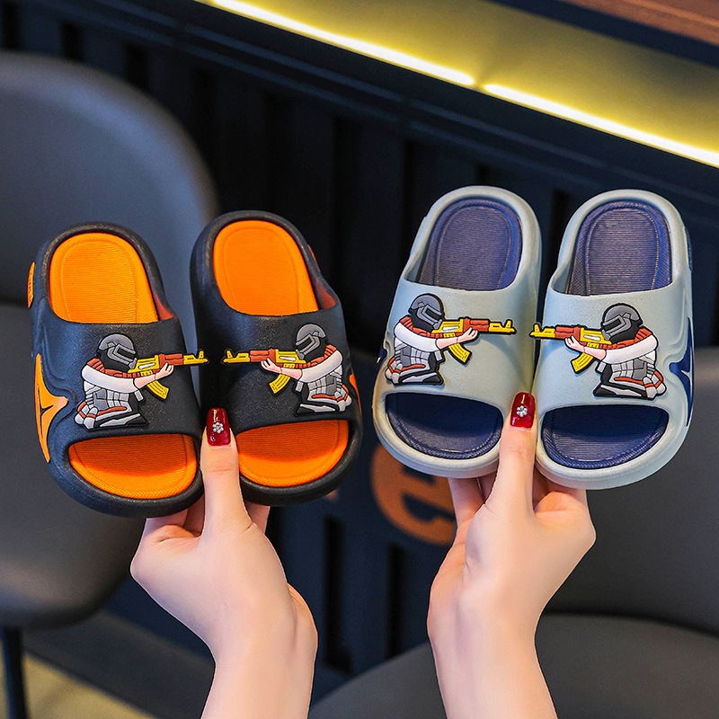 Niños comer zapatillas de pollo para niños verano 2025 nuevo antiderrapante en el hogar interior y exterior zapatillas silenciosas de dibujos animados suaves