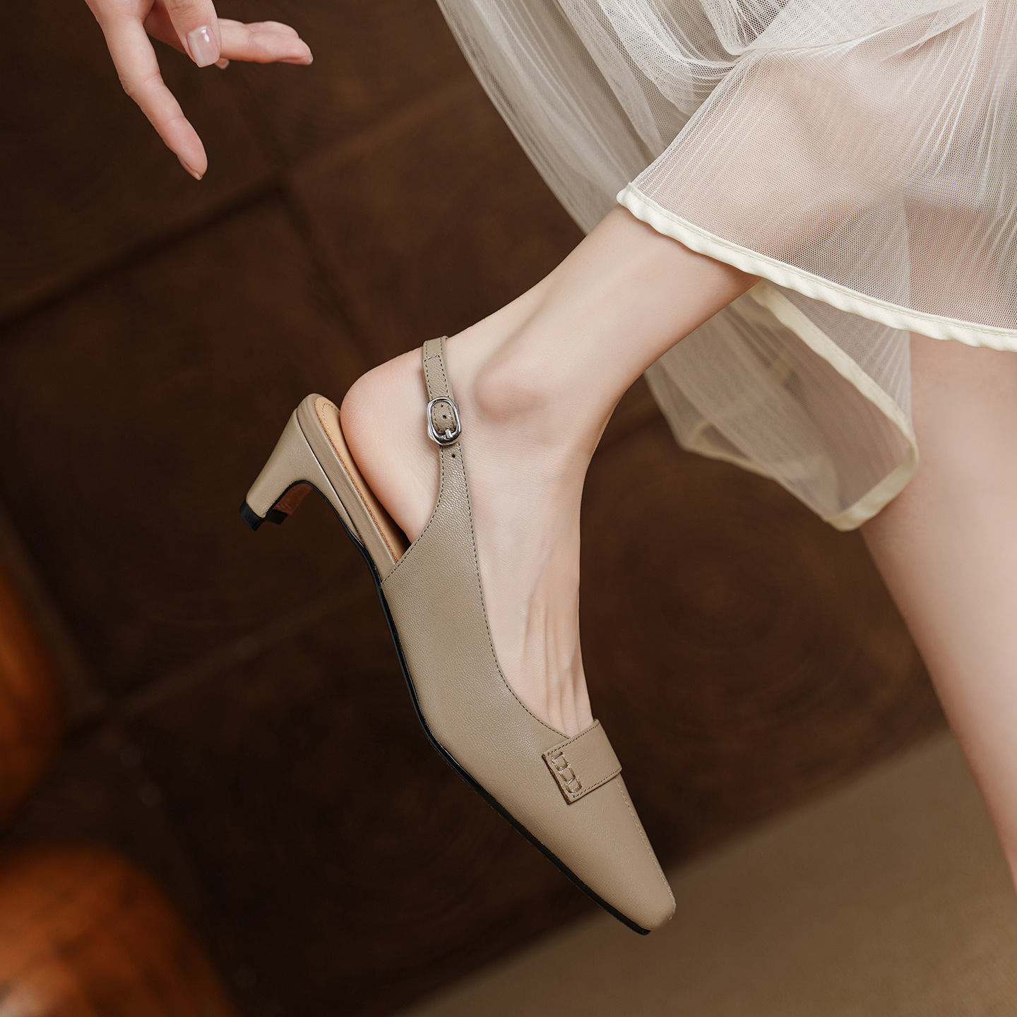 Sandal nữ da dê gót vuông 4.5 cm mũi kín hở gót phong cách Hàn Quốc — đen chi tiết 5