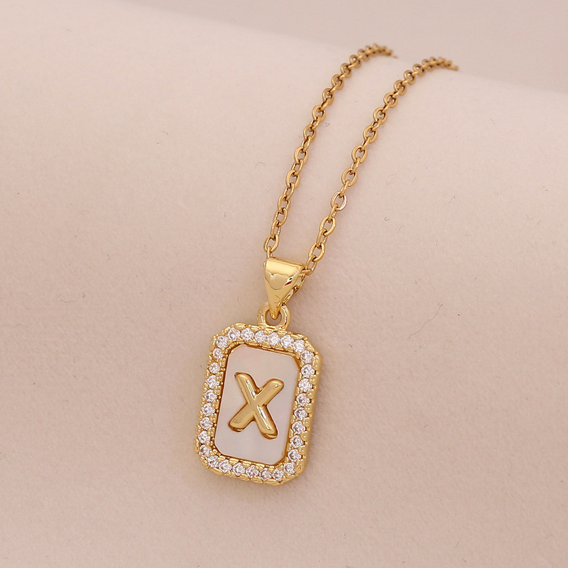 [Bing Meng] 26 シェルレターネックレス レディース ライト ラグジュアリー ハイエンド 18K ゴールド スクエア ペンダント ネックレス N1573|undefined