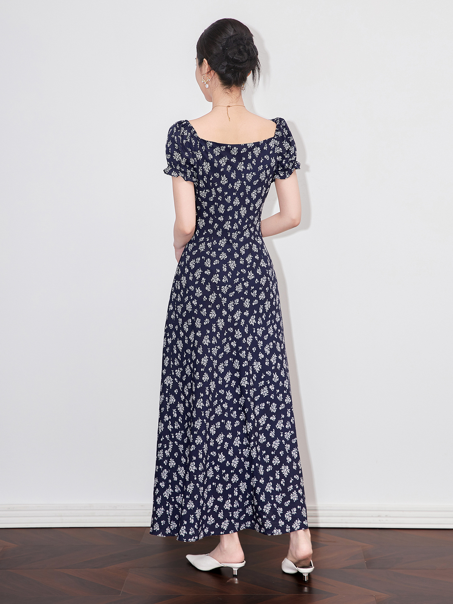 Váy liền maxi nữ phong cách Pháp cổ ren in hoa thắt eo — Màu xanh lam