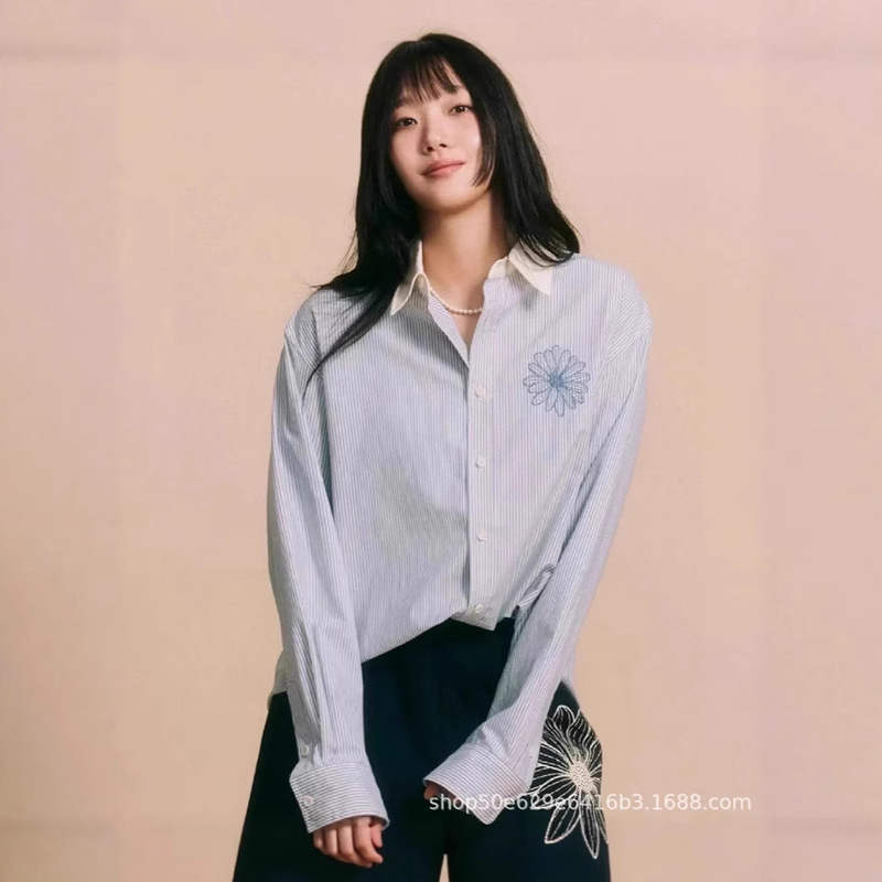 Mardi2025 New Style Small Daisy Embroidered Stripesd Slim Shirt Versatile Elegant Loose Shirt for Women Spring & Fall