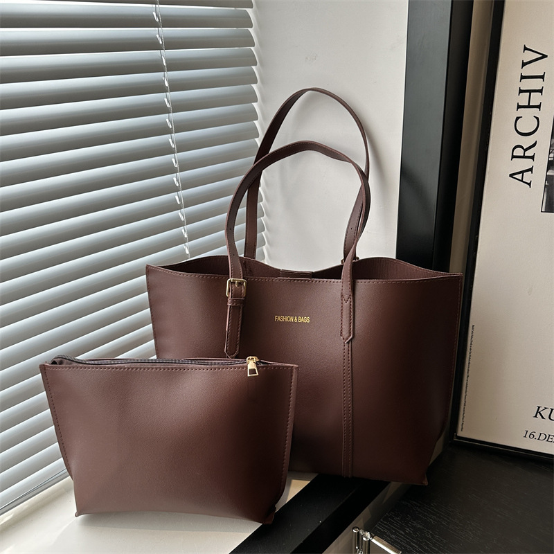 2026 New Model Mother-Daughter Tote Bag for Women, Large Capacity Commuter Shoulder Bag, Simple and Stylish, Light Luxury Texture, Handbag 2026 New Model Mother-Daughter Tote Bag for Women, Large Capacity Commuter Shoulder Bag, Simple and Stylish, Light Luxury Texture, Handbag