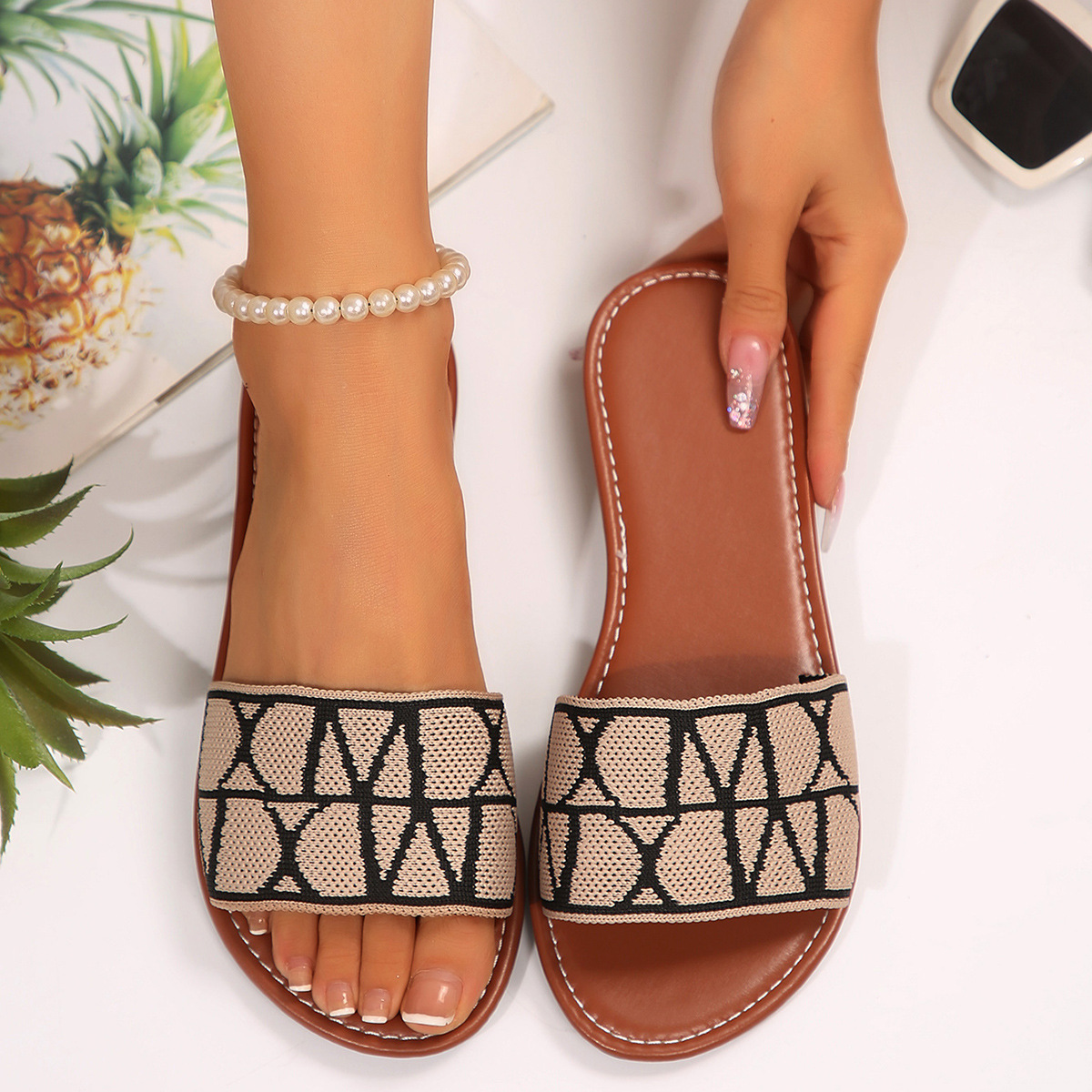 Round Toe Plus Size Flat Slippers Women's Casual Style Mesh One Strap Women's Sandals_voghion.com
