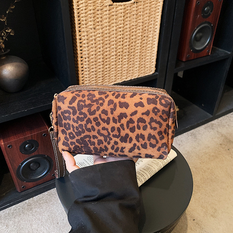 Trendy Leopard Print Makeup Bag, Large Capacity Drawstring Bag, Storage Pouch, Commuter Makeup Bag, Women's Travel Toiletry Bag Trendy Leopard Print Makeup Bag, Large Capacity Drawstring Bag, Storage Pouch, Commuter Makeup Bag, Women's Travel Toiletry Bag