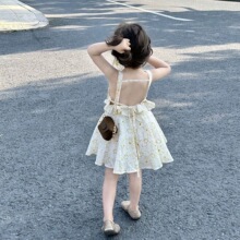 �ļ�Ůͯ�b�B��ȹ������⃺ͯ���Գ��n�滨��¶������ɳ������ȹ