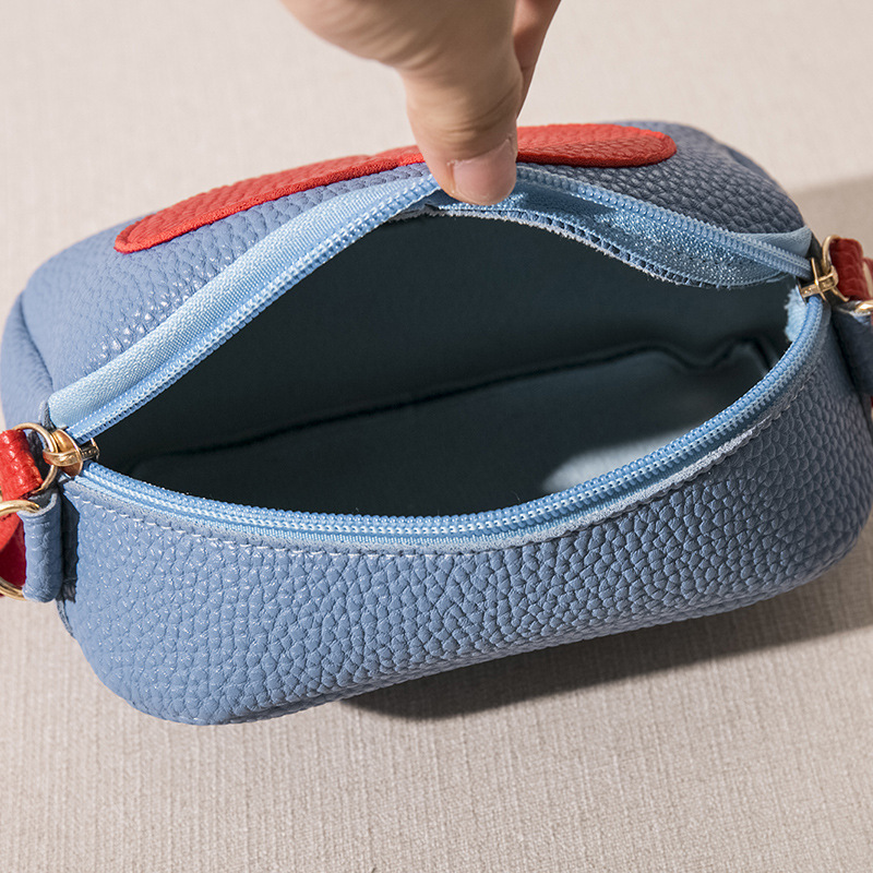 2022 Japón y Corea del Sur nuevos bolsos de mujer bolsos casuales bolsos de hombro bolsos de mochila con cremallera bolsos de teléfono móvil pu bolsos en forma de corazón image 4
