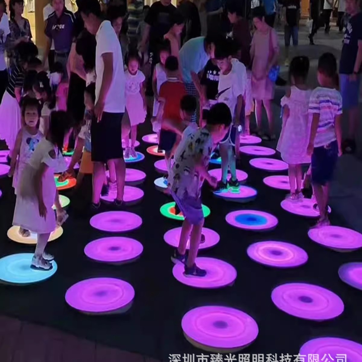 LED圆形感应地砖灯彩色户外防水广场舞台人体互动重力感应地埋灯