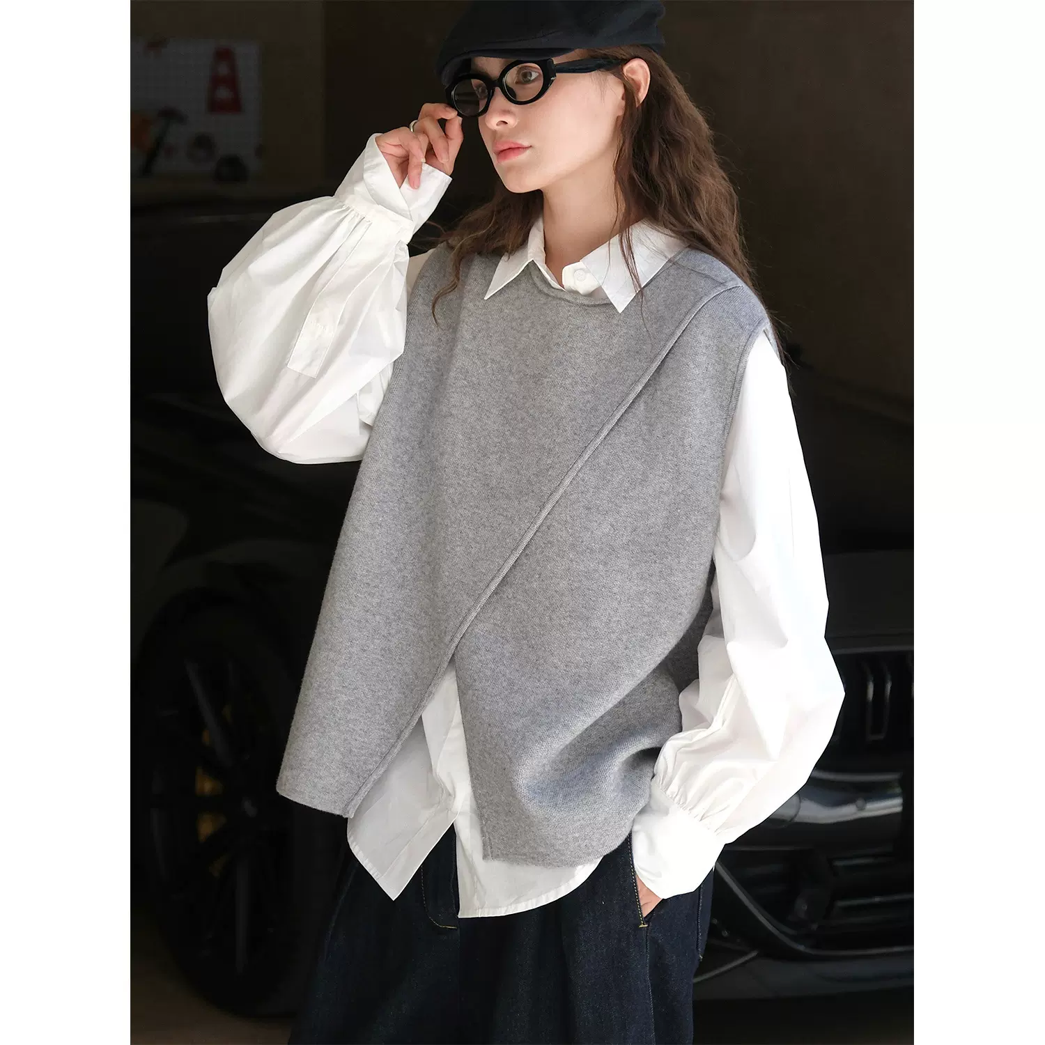 卢浮秋季新款韩版设计感不规则开叉马甲挺括显瘦叠穿宽松上衣女