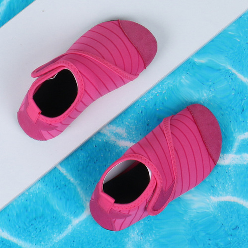 Children's beach shoes non-slip soft bottom diving and snorkeling swimming shoes baby baby water park shoes wading shoes