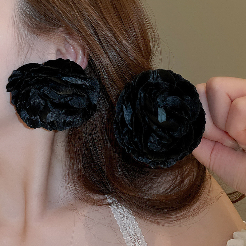 Pendientes de malla de pétalo de dopamina Pendientes de estilo de vacaciones junto al mar de estilo nuevo estilo caliente Pendientes de temperamento exagerado de todo fósforo al por mayor