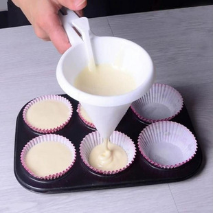 Household kitchen baking tools cream cake funnel oil leakage wine leakage multi-purpose funnel dispenser