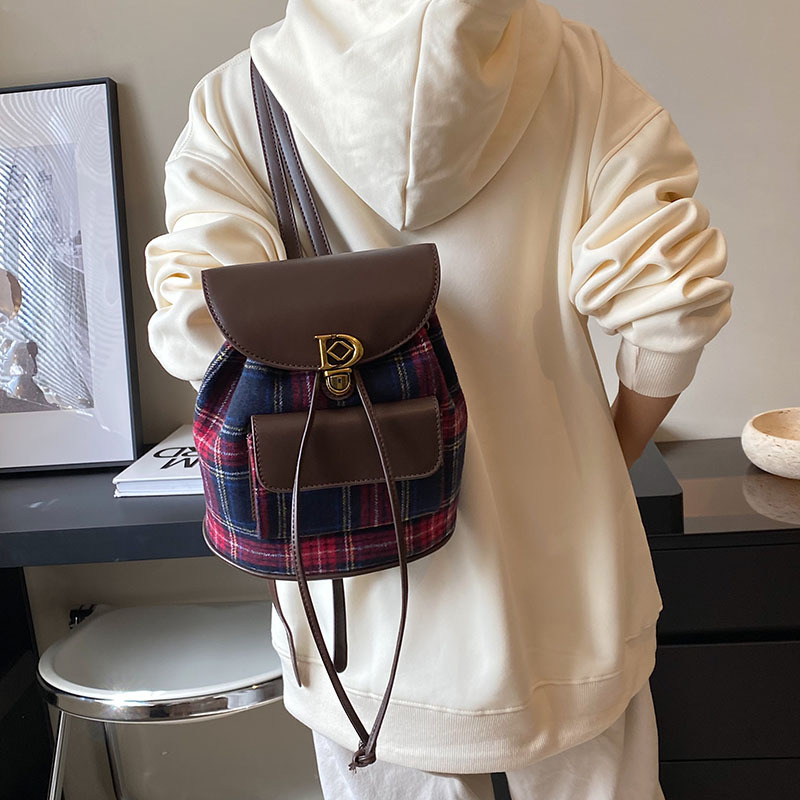 2023 Nuovo stile retrò di lana Maillard doppia spalla piccola confezione Borsa da donna Borsa a tracolla singola Borsa a tracolla con tracolla a contrasto di colore a contrasto_voghion.com