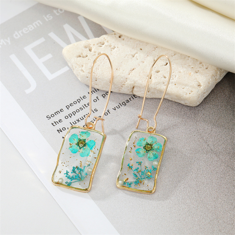 Women'S Gender 1 Pair Simple Style Dried Flower Epoxy Transparent Synthetic Resin Alloy Dangling Earrings