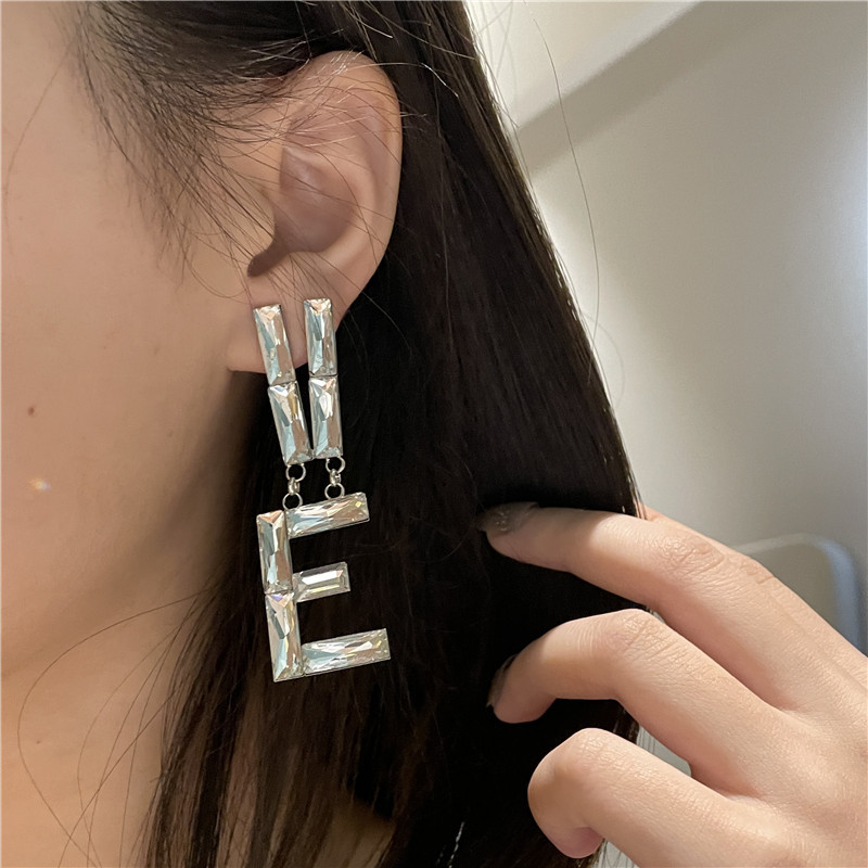 2021 Winter New European And American Entry Lux 925 Silver Needle Zircon Letter Love Earrings Sweet Cool Temperament Ear Studs Earrings display picture 2