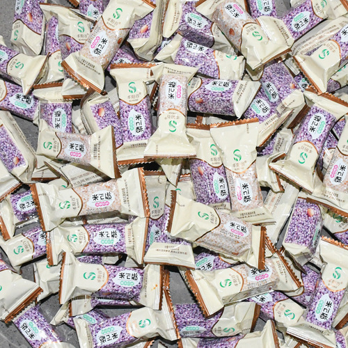 Fengyang Valley 8 pounds bulk rice crisp with black rice and peanut flavor, a popular online snack food for wholesale with one piece per order dispatch