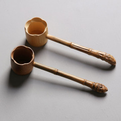 竹の根の水のスプーンはお茶のスプーンを分けて環境にやさしいです。