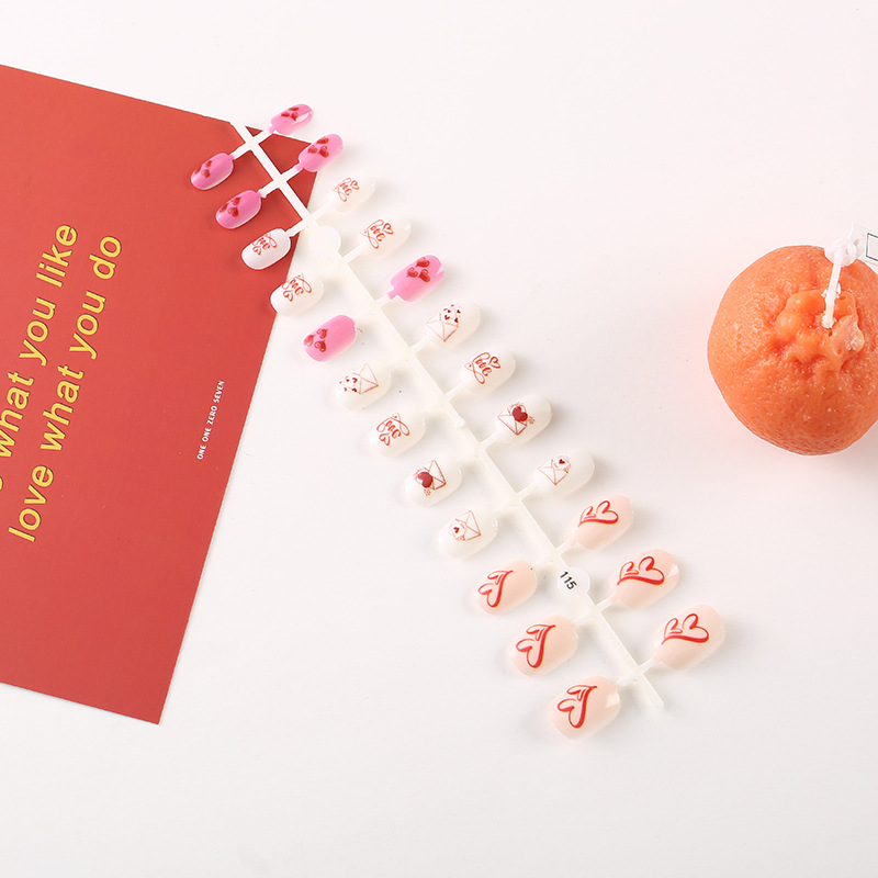 Nuevo desgaste de los niños uñas color amor niños uñas pegatinas patrón simple pintado de uñas en stock comercio exterior exclusivo