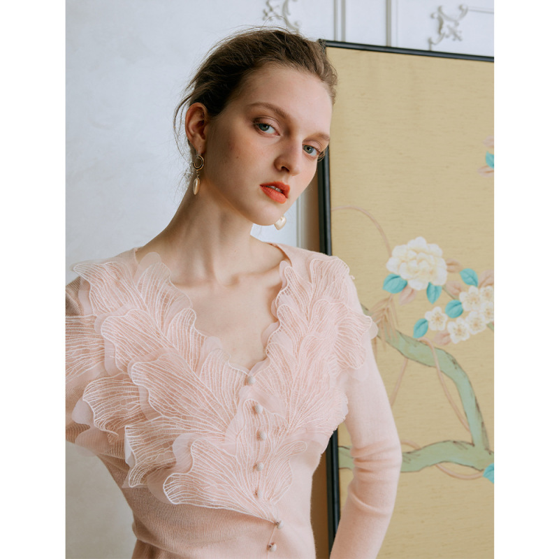 Pink Feather Wool Knitted Shirt Base Shirt Women's 2025 Early Spring New Lace High-end Inner Top