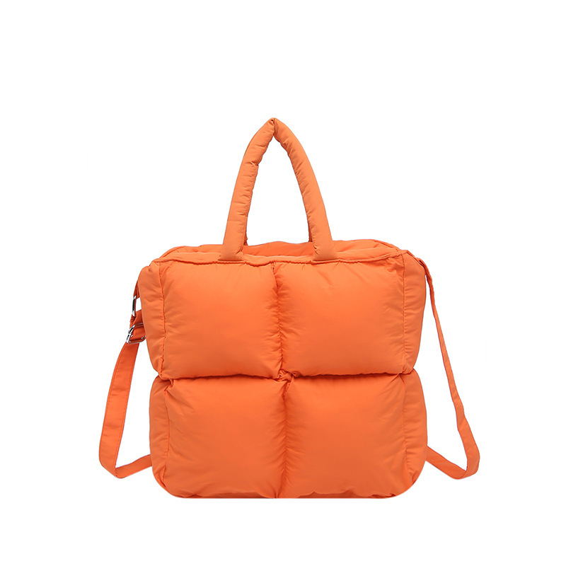 2024 nueva chaqueta de algodón, bolso de plumas, bolso de hombro acolchado, bolso de mensajero, bolso cuadrado pequeño para mujer, bolso pequeño de estilo occidental ligero