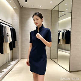 高版本针织连衣裙女2026秋季新款小个子紧身收腰显瘦包臀裙现货发