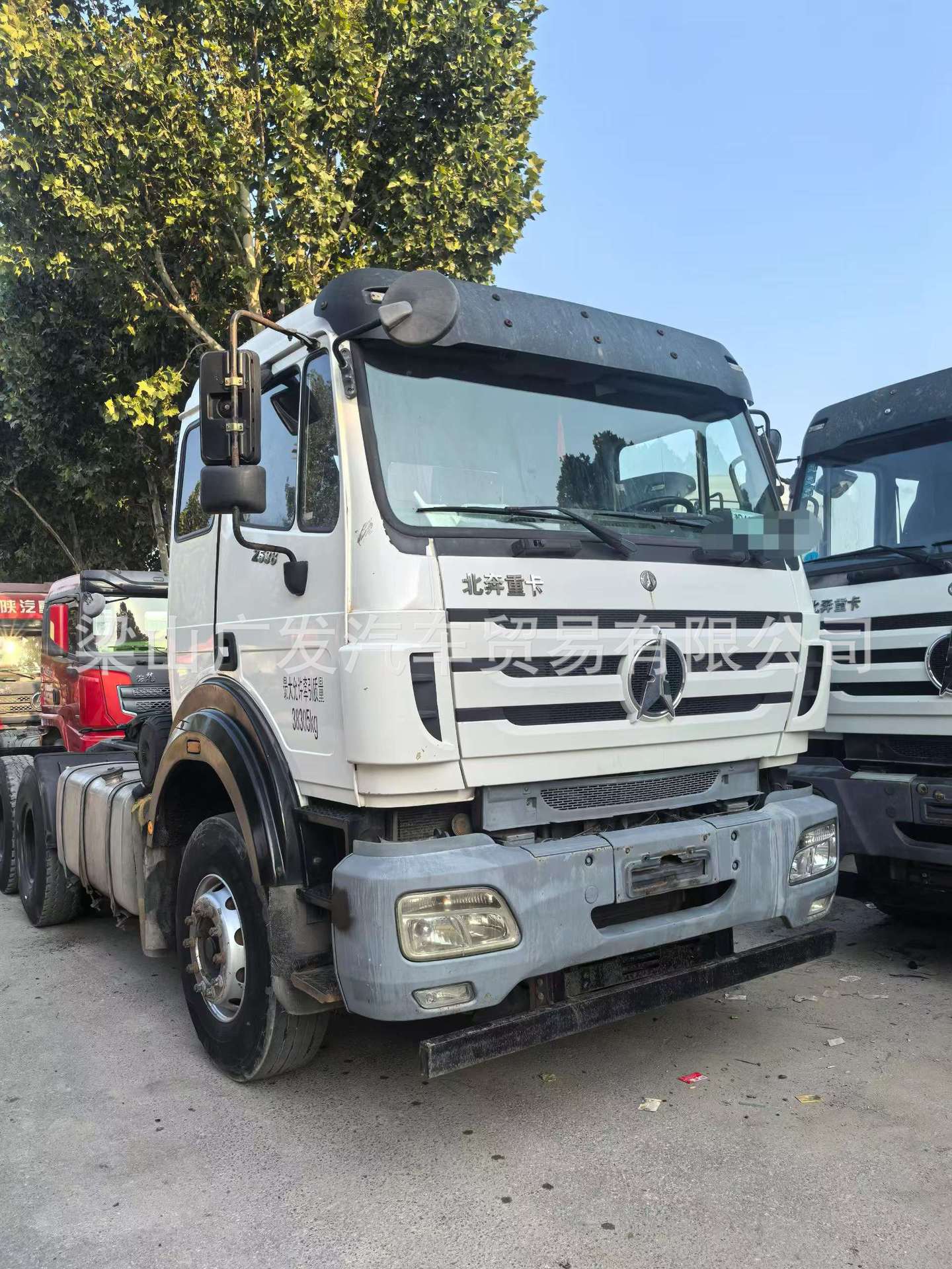 Used Beiben heavy-duty truck tractor head, 6x4 dual-drive diesel semi-trailer truck, in excellent new condition, suitable for export