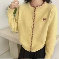 女春秋季新款温柔风穿搭小爱心圆领开衫气质时髦百搭爱心图案上衣