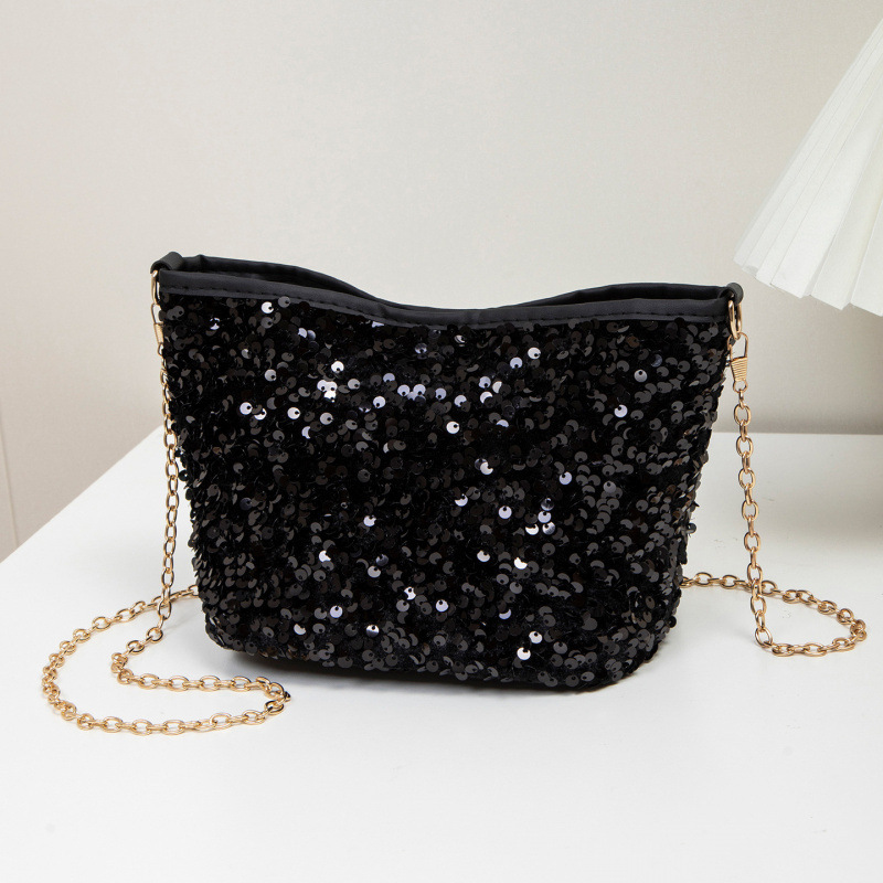 Bolsas de diafragma de moda cool para mujeres verano 2025 nueva moda de mano de cena nicho cadena de brazo bolsas de mochila image 7