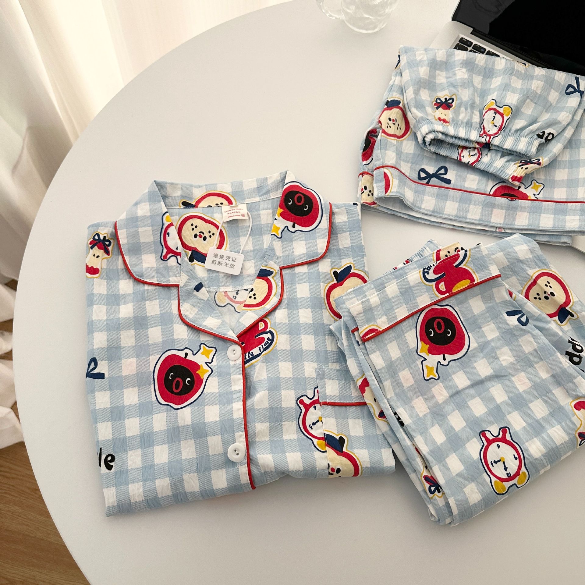 Al por mayor transfronterizo nuevo algodón nublado 120G coreano tres piezas pijamas mujeres de verano mangas cortas pantalones cortos de dibujos animados ropa doméstica