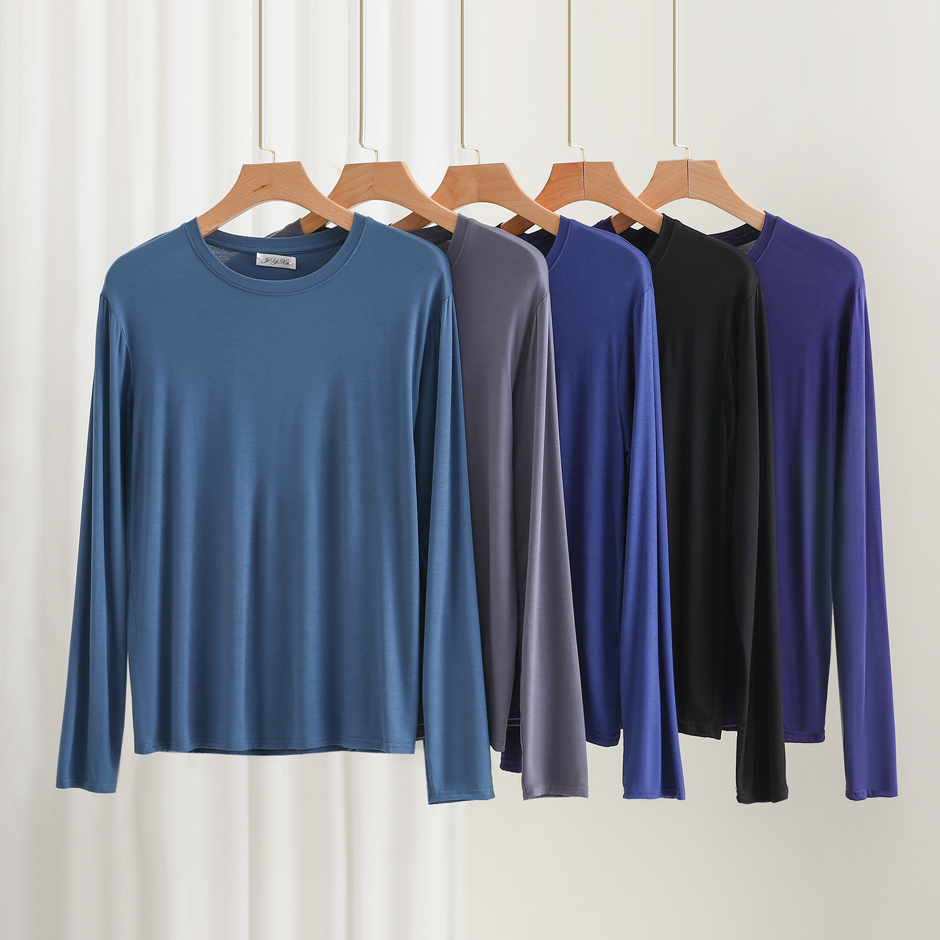 Summer base body-friendly thin solid color long-sleeve with a round…