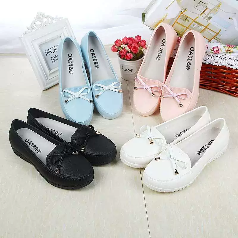 Женские резиновые сапоги на все сезоны, кухонная рабочая обувь, водонепроницаемые туфли с узким носком, резиновая обувь, повседневные медсестринские туфли, ботинки-нутральки, нескользящая плоская обувь