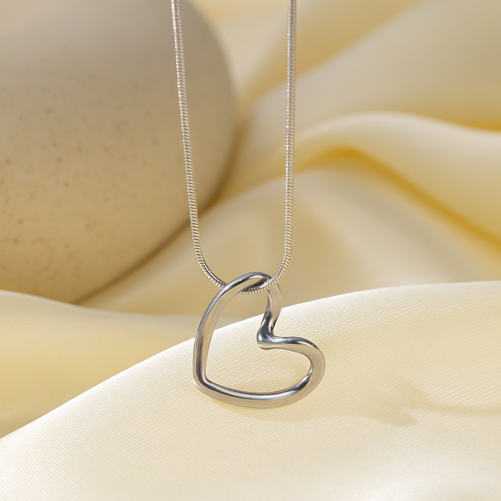8g Weight PVD Coated Gold Plating Process 18K Real Gold Plated Plating Material 304 Stainless Steel Pendant Material Layered Necklaces, Pendant Necklace Classification 304 Stainless Steel Chain Material Paperclip Chain, cable chain, Twisted Rope Chain Chain Type 1 Piece Quantity Casual, Daily, Date Occasion 304 Stainless Steel Material Heart Shape Pattern Women's Gender Sweet, IG Style Style Plating Craft Heart Shape Titanium Steel Sweet IG Style Layered Necklaces Pendant Necklace 44