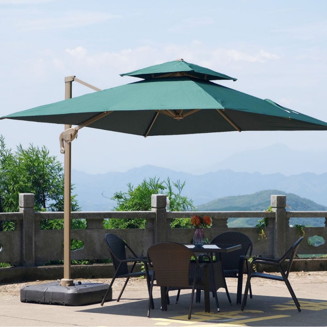 Travel umbrella solar-powered