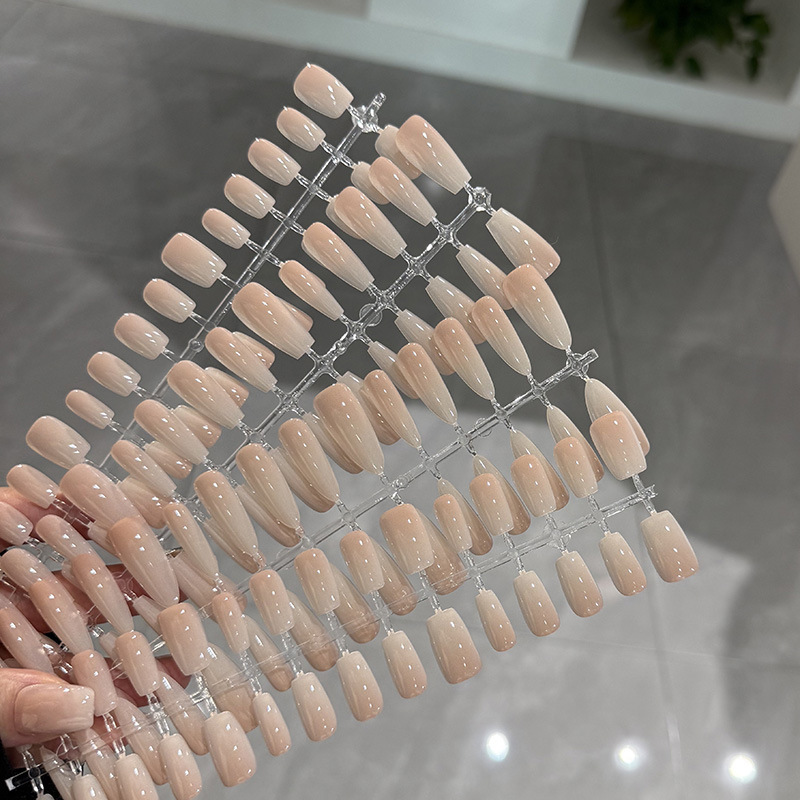 Prefabricated Nail Polish, Nude Color Gradient, High-Quality Wearable Manicure, Summer Whitening, New Style, Simple and High-End Fake Nails