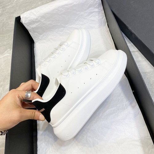 Heel-white casual sports shoes for men and women, spring, autumn, winter, height-increasing, fashion, versatile, couple's shoes, Instagram trendy.