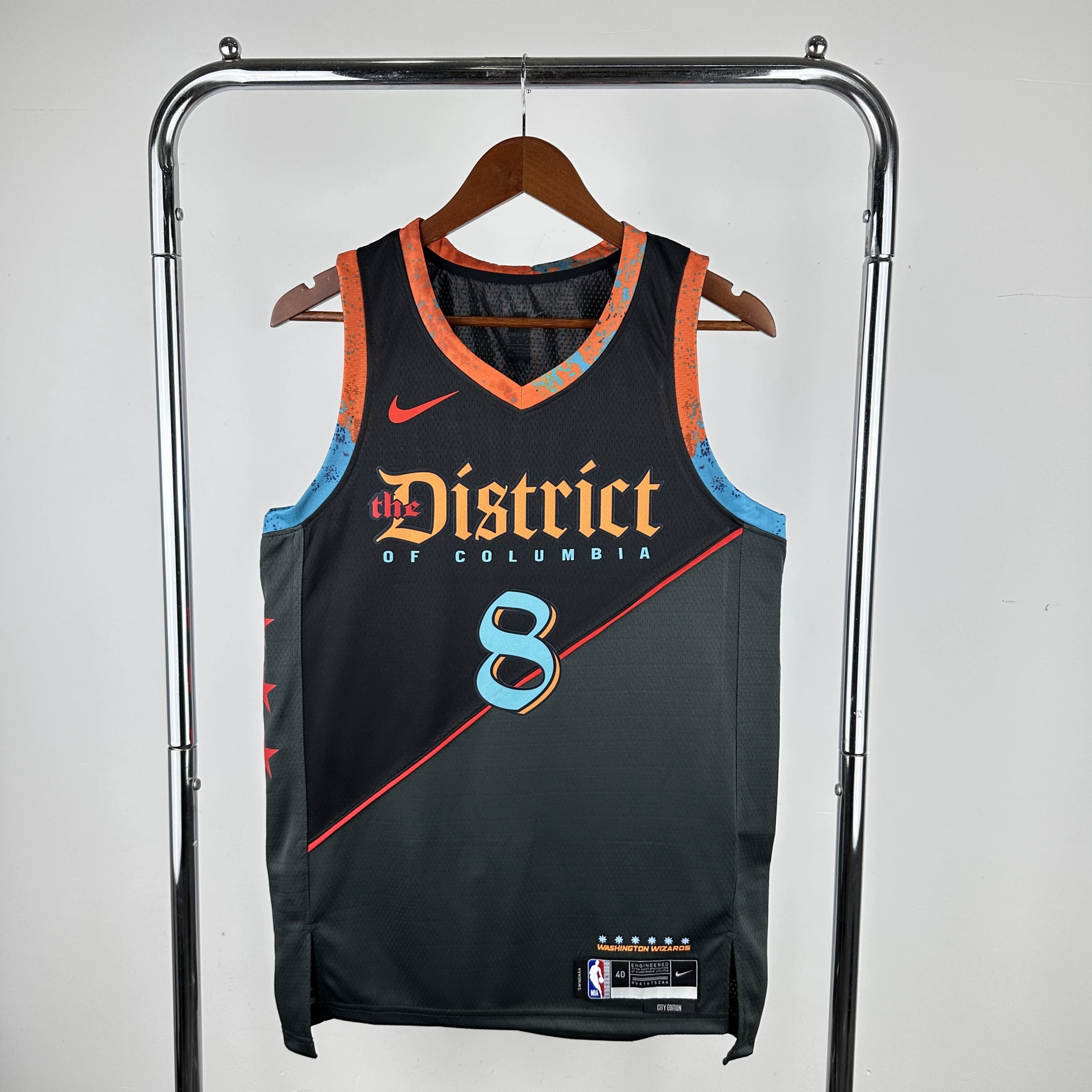 Двадцать четвертый сезон Wizards City Edition № 33 Кармa Kuzma № 13 Poole № 8 Avdija 4 Джерси Вестброк
