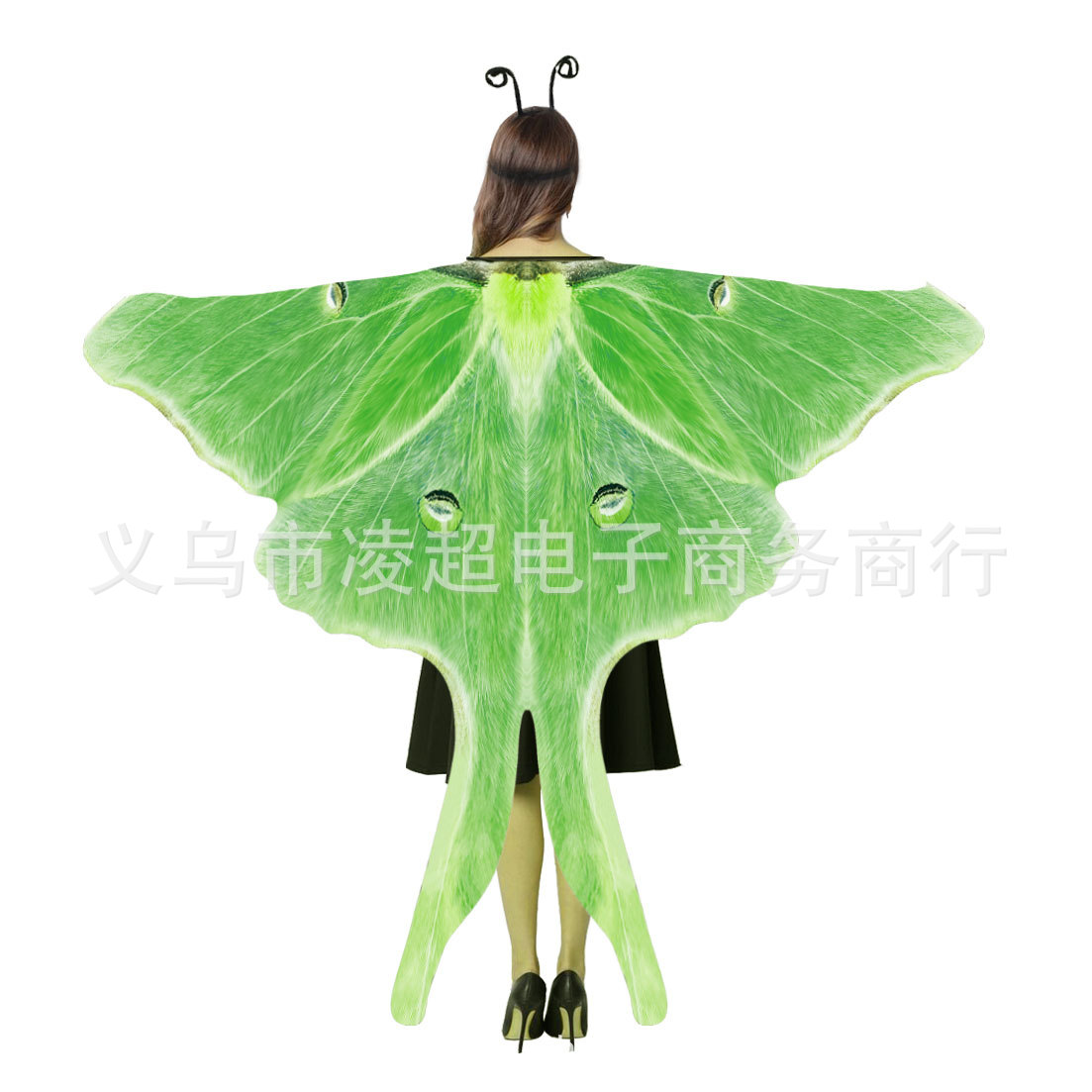 녹색 긴 꼬리 망토