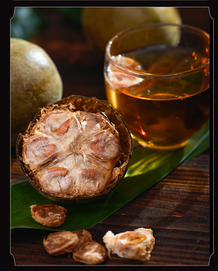 Luo Han Guo Monk Fruit Tea 5 Large Fruits 53-57mm Individually Wrapped Guangxi Herbal Tea in use