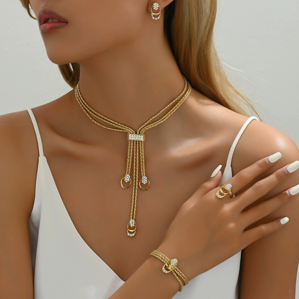Корейское свежее ожерелье и серьги, набор, инlay из diamond камня, небольшая конструкция цепи универсальная для ключа сумки, корейский стиль, простой и элегантный дизайн, на указательном пальце