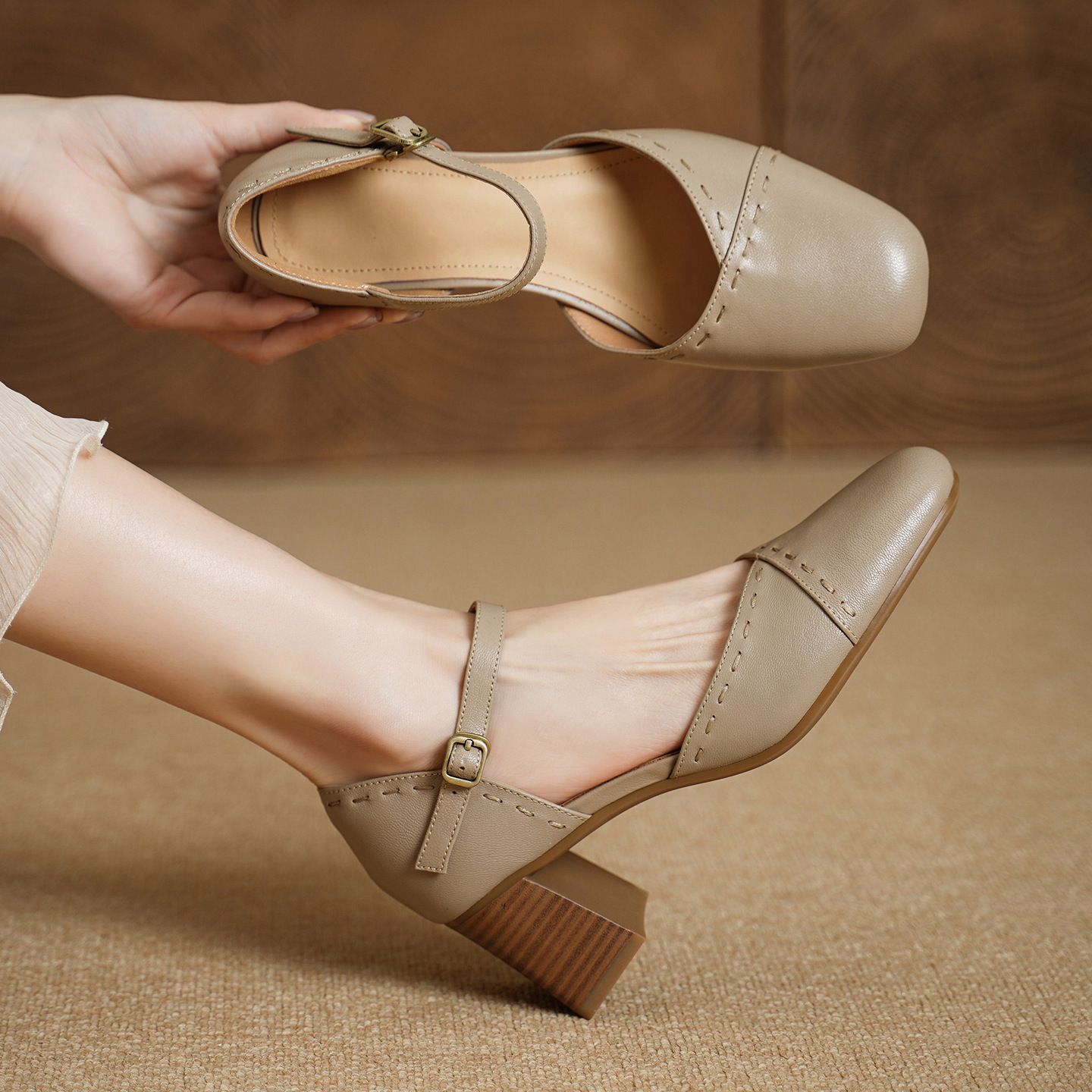 Giày sandal cao gót nữ quai ngang mũi vuông gót 6 cm — đen