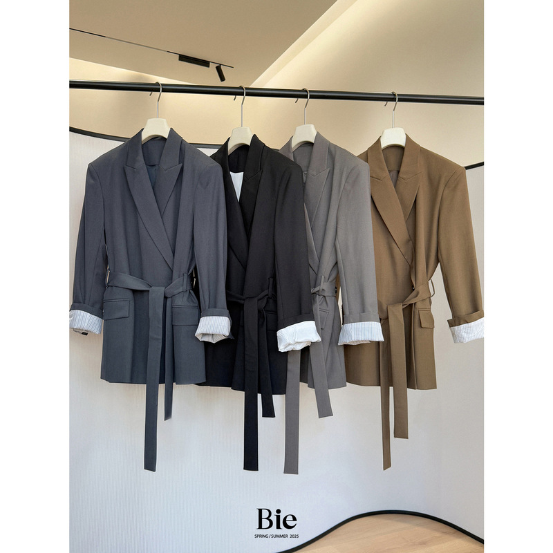 Non-Returnable, Non-Exchangeable, Textured Online Belt-Style Suit Jacket for Women, High-End Loose Shoulder Pads, Mid-Length Casual Suit