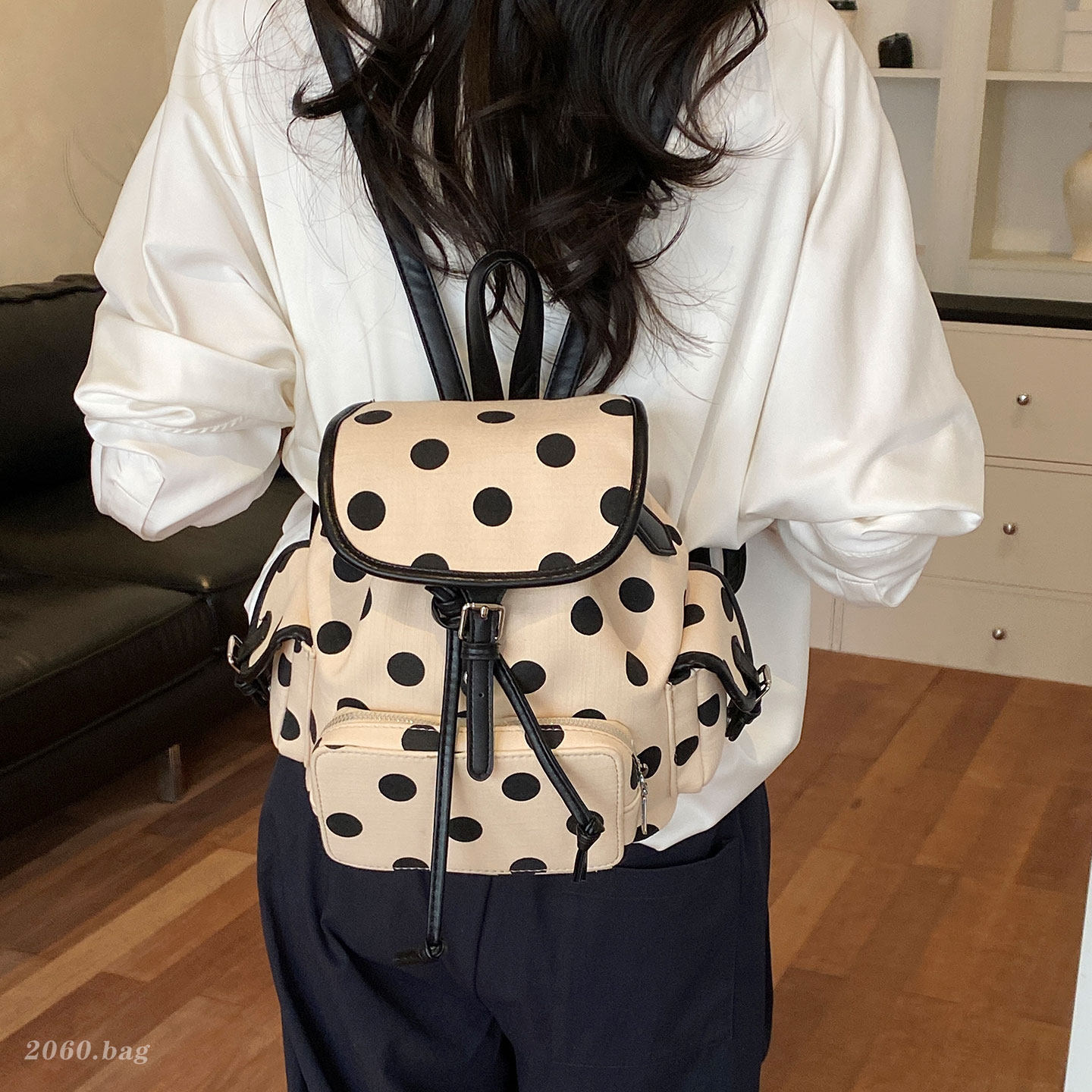 Mujeres de estudiantes de punto de onda mochila diaria nueva mochila escolar Han ocio 2026 transporte de gran capacidad mochila diaria