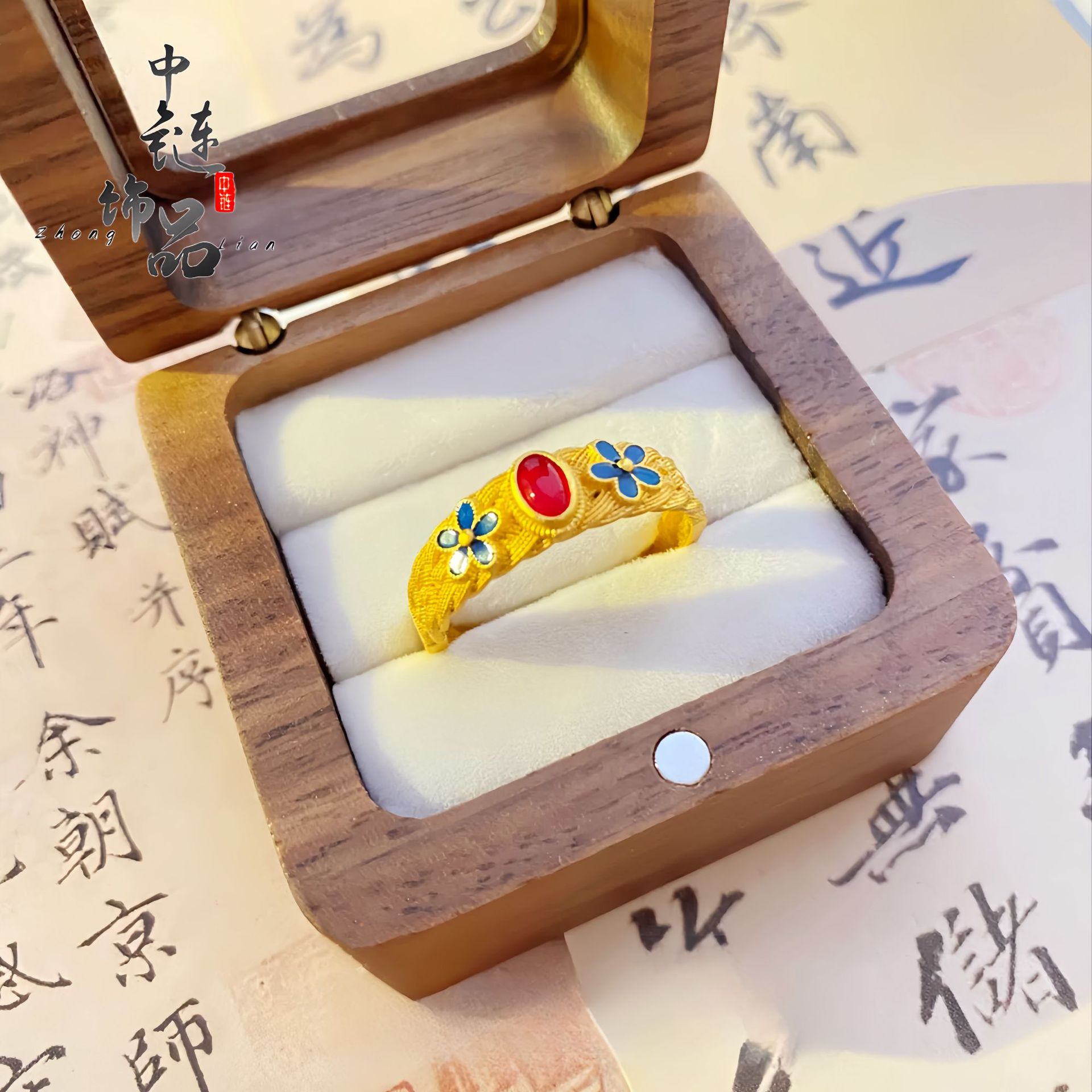 Jindian same style ancient sand gold enamel color Fenghua exquisite ring female adjustable retro high sense ring wholesale
