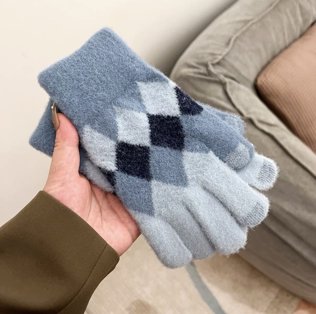 Estudiante a prueba de frío lana de punto a caballo cinco dedos Pantalla táctil de dibujos animados guantes calientes de invierno femenino engrosada linda pareja