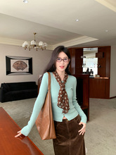 韩系气质长袖针织开衫女2025新款秋装修身显瘦短款减龄单排扣上衣