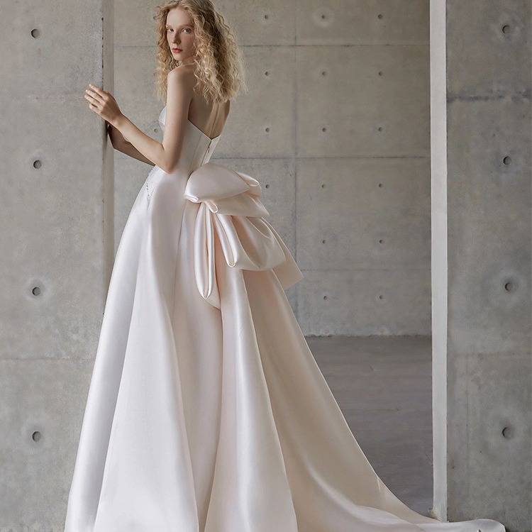 Nuevo vestido de novia de verano 2026, estilo europeo y americano, sencillo y elegante, con espalda descubierta y cremallera, ideal para bodas y fotografía de viajes.