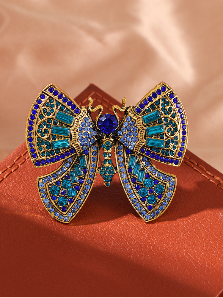 Retro Pin Butterfly Alloy Rhinestone Unisex Brooches display picture 1