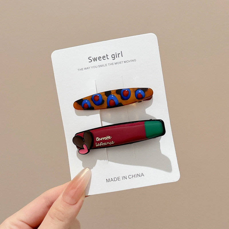 Retro de alto nivel amor abrazadera de cabello frente fresa fresa abrazadera de fresa 2025 nuevo lado abrazadera de boca de pato toque de cabello