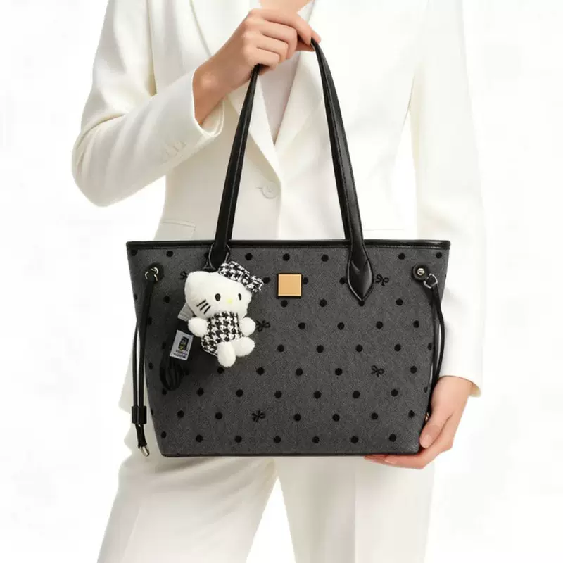 2025新款热销女包简约高级手提包单肩包小众设计大容量通勤托特包