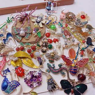 Vintage Vintage Animal Diamond Flower Brooch High Fashion National Style Enamel Oil Dropping Corsage Rhinestone Accessories